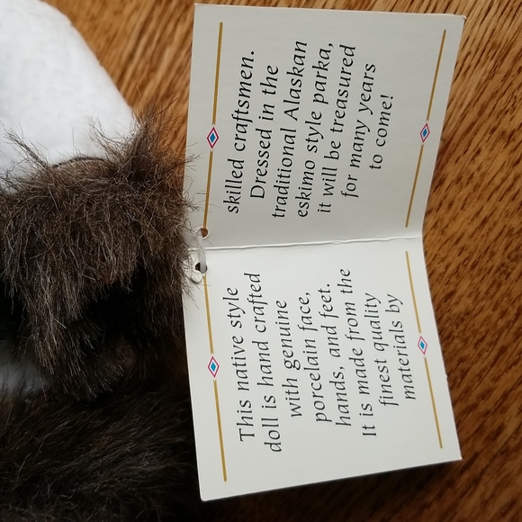 Arctic Circle Ent. Inc. Alaskan Friends Vintage Genuine Porcelain Doll - Picture 4 of 7
